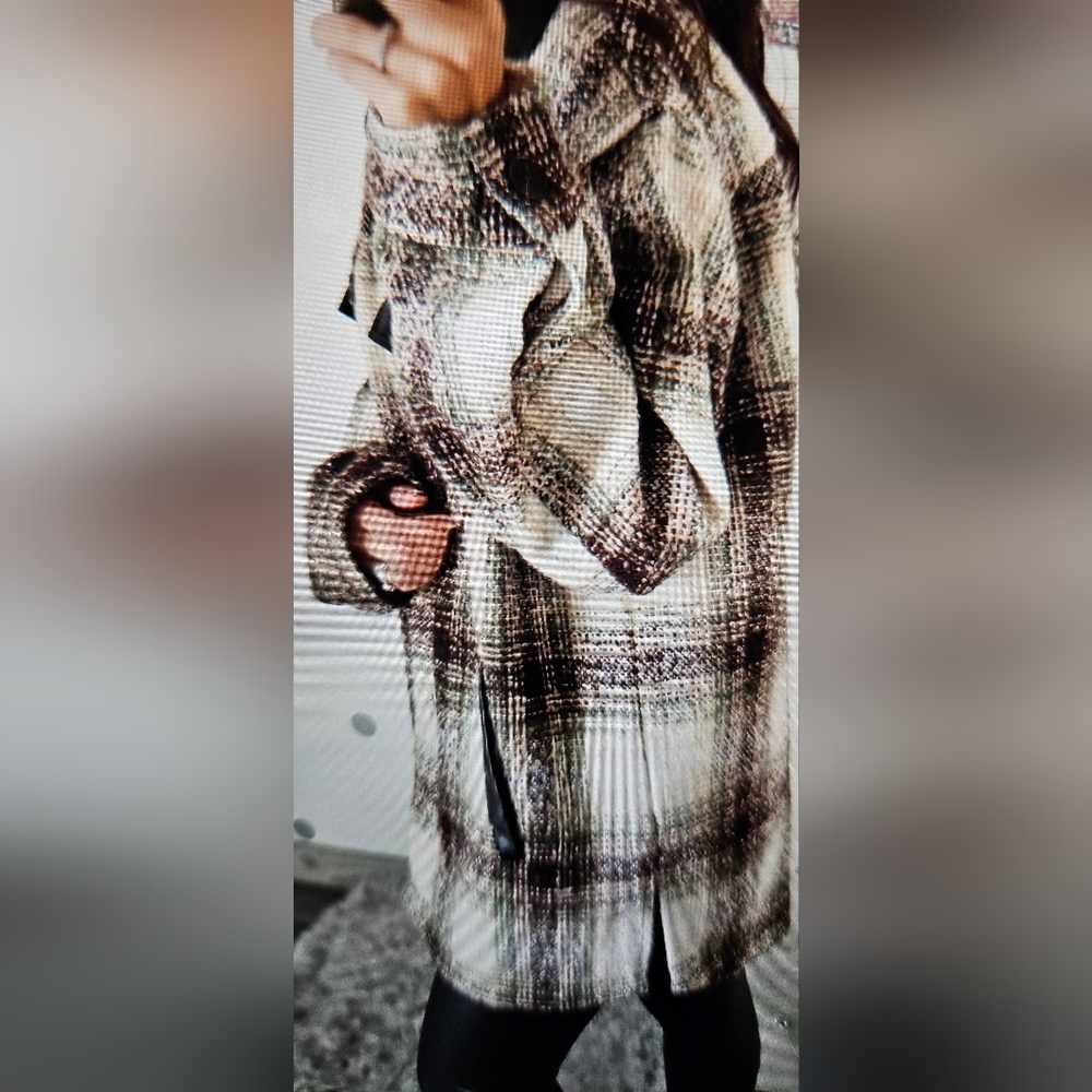 Plaid Button jacket - Picture 4 of 6